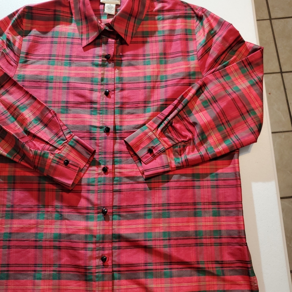 Appleseeds 100% Silk Size 16 Womens Button Up Red and Green Plaid Shirt - Picture 3 of 16
